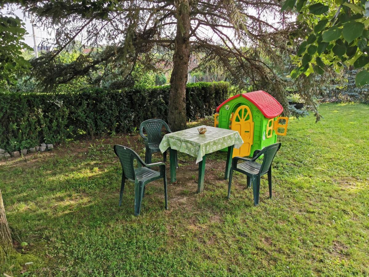 Apartments Domacinstvo Nikolic Валево Экстерьер фото
