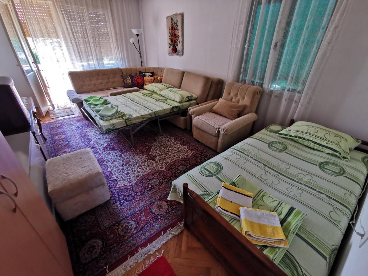 Apartments Domacinstvo Nikolic Валево Экстерьер фото