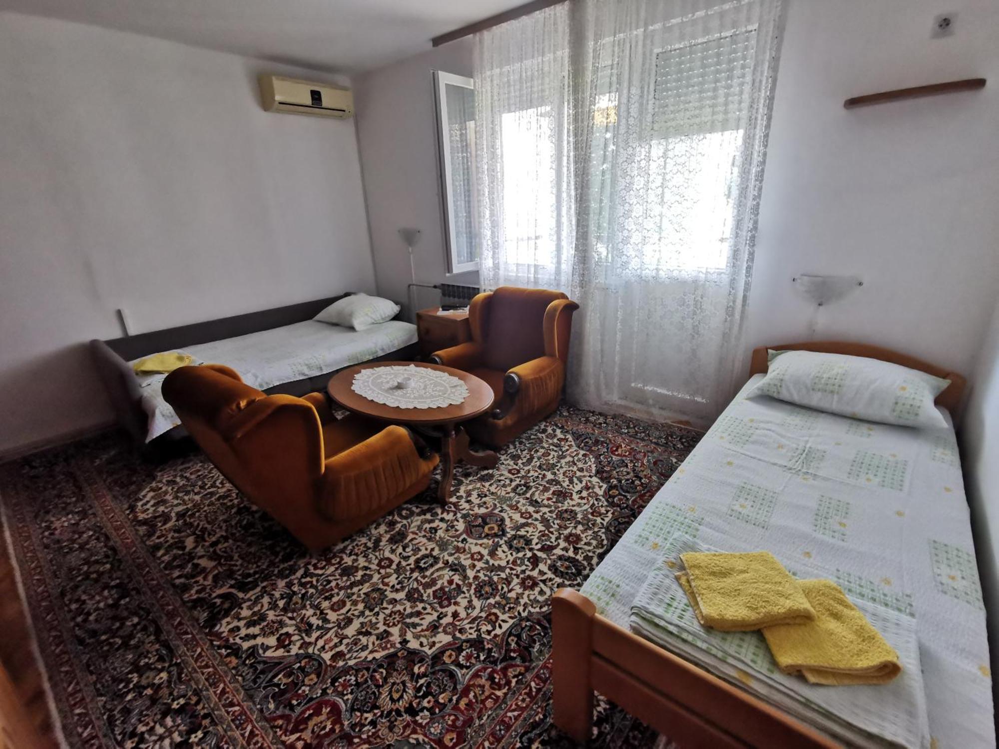 Apartments Domacinstvo Nikolic Валево Экстерьер фото